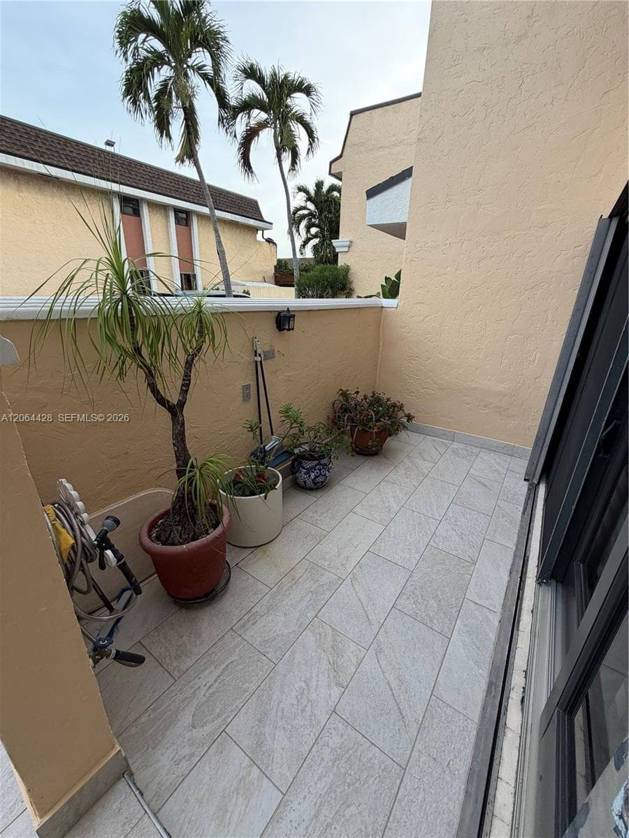 Leeward Point Condo · #27 in North Miami Beach - Photo 7