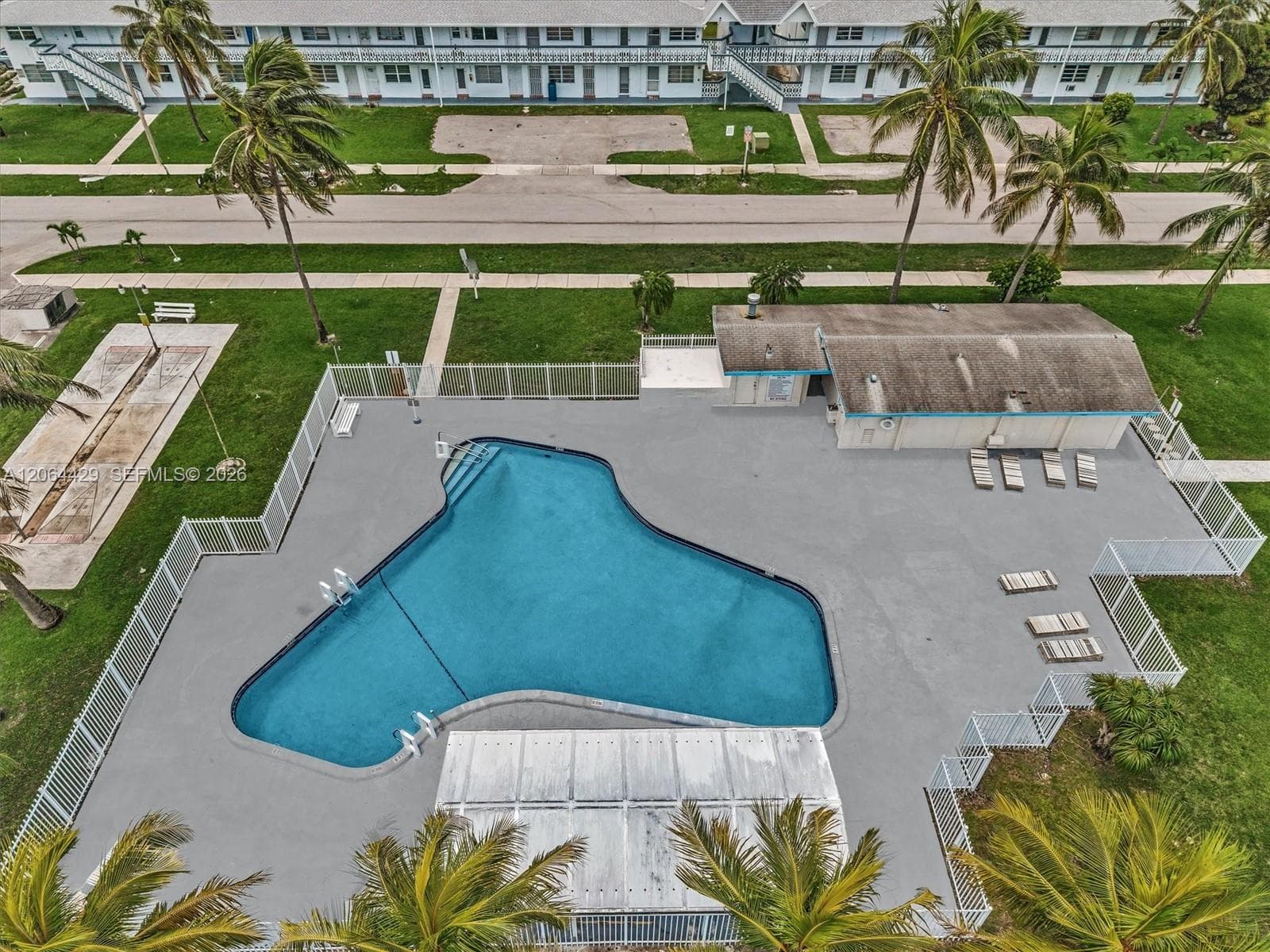 RO-MONT GARDENS · #30 in Miami Gardens - Photo 21