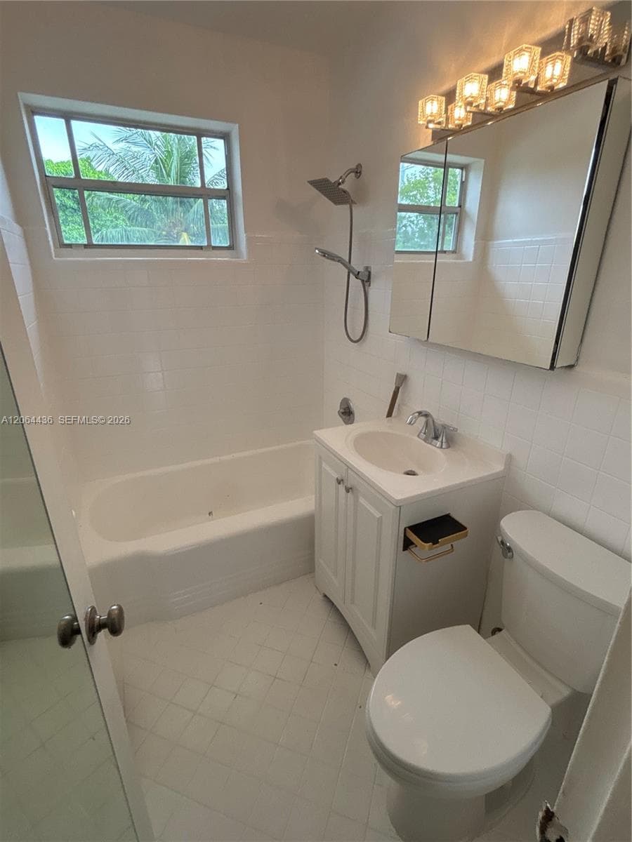 800 W 42 nd · #1B in Miami Beach - Photo 2