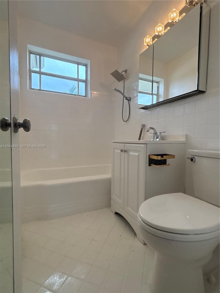 800 W 42 nd · #1B in Miami Beach - Photo 3