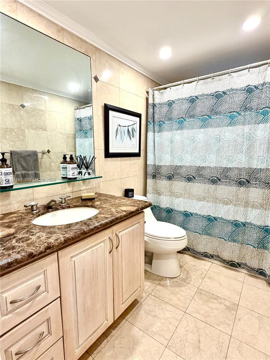 2nd Bathroom