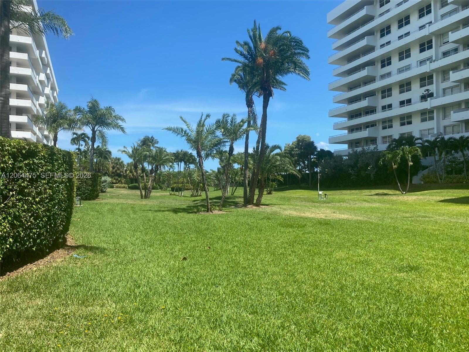 Commodore Club East · #713 in Key Biscayne - Photo 14