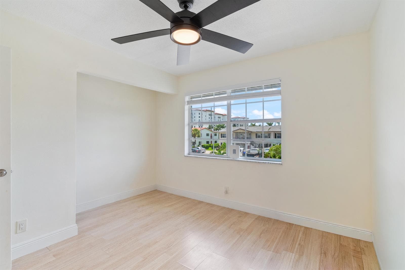 19-299 SW 7th Street Unit 206 Boca Raton