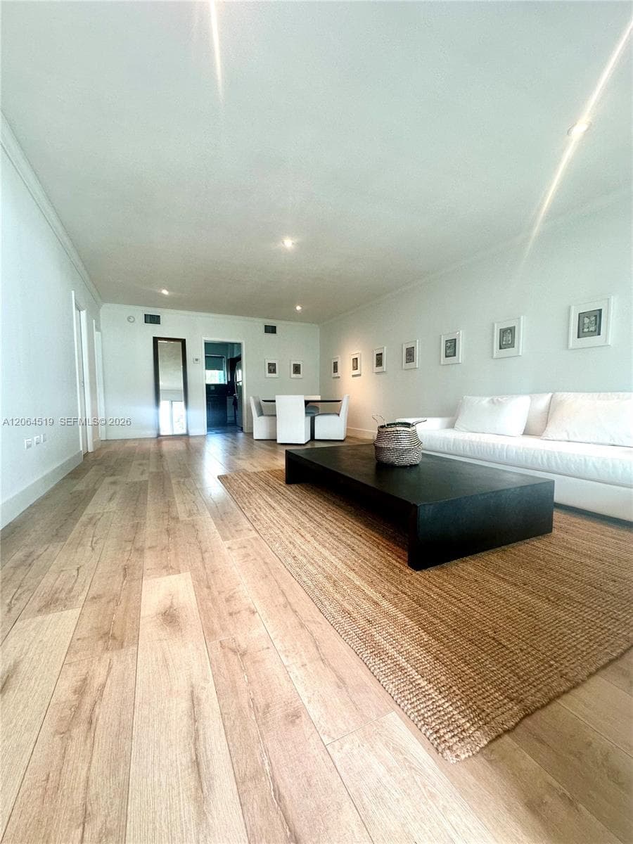 BROWNSTONE CO-OP APTS INC · #205 in Bal Harbour - Photo 6