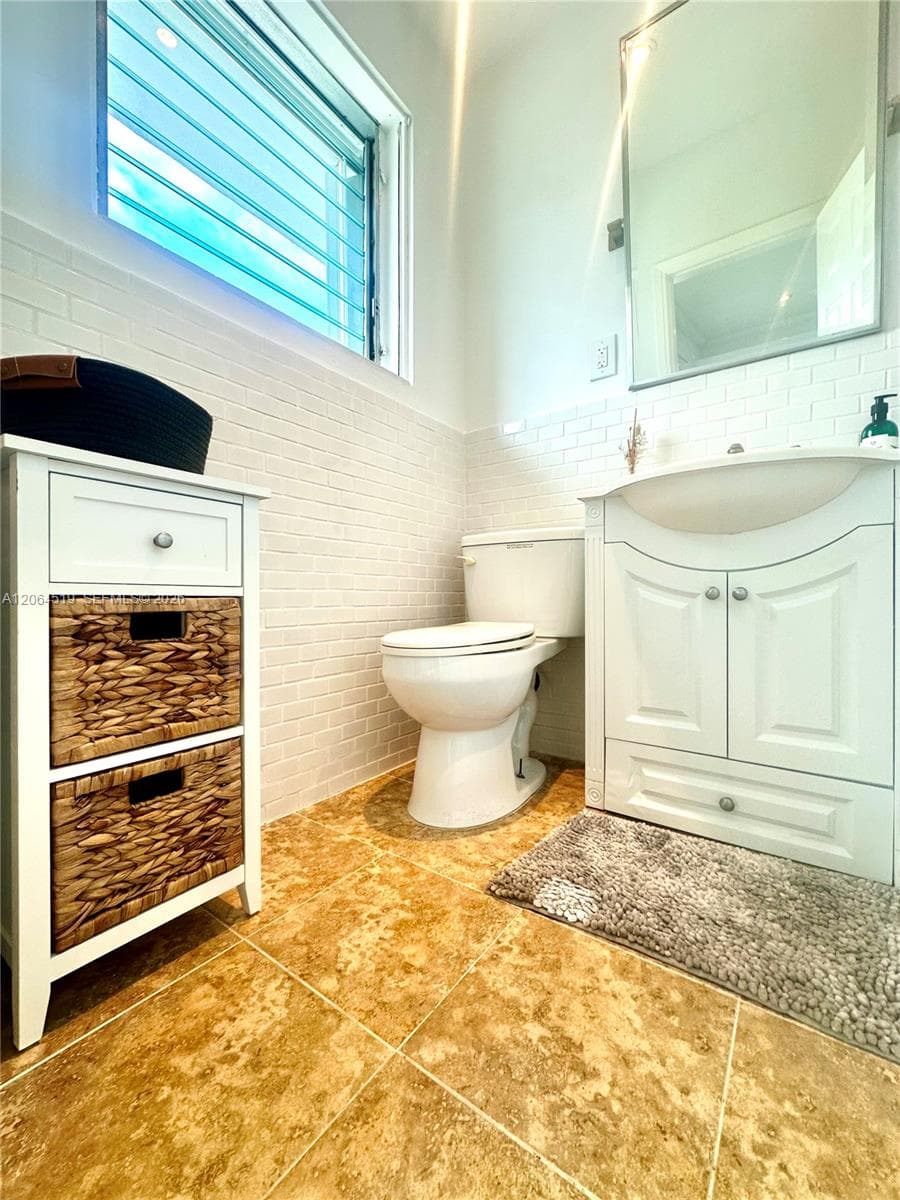 BROWNSTONE CO-OP APTS INC · #205 in Bal Harbour - Photo 12