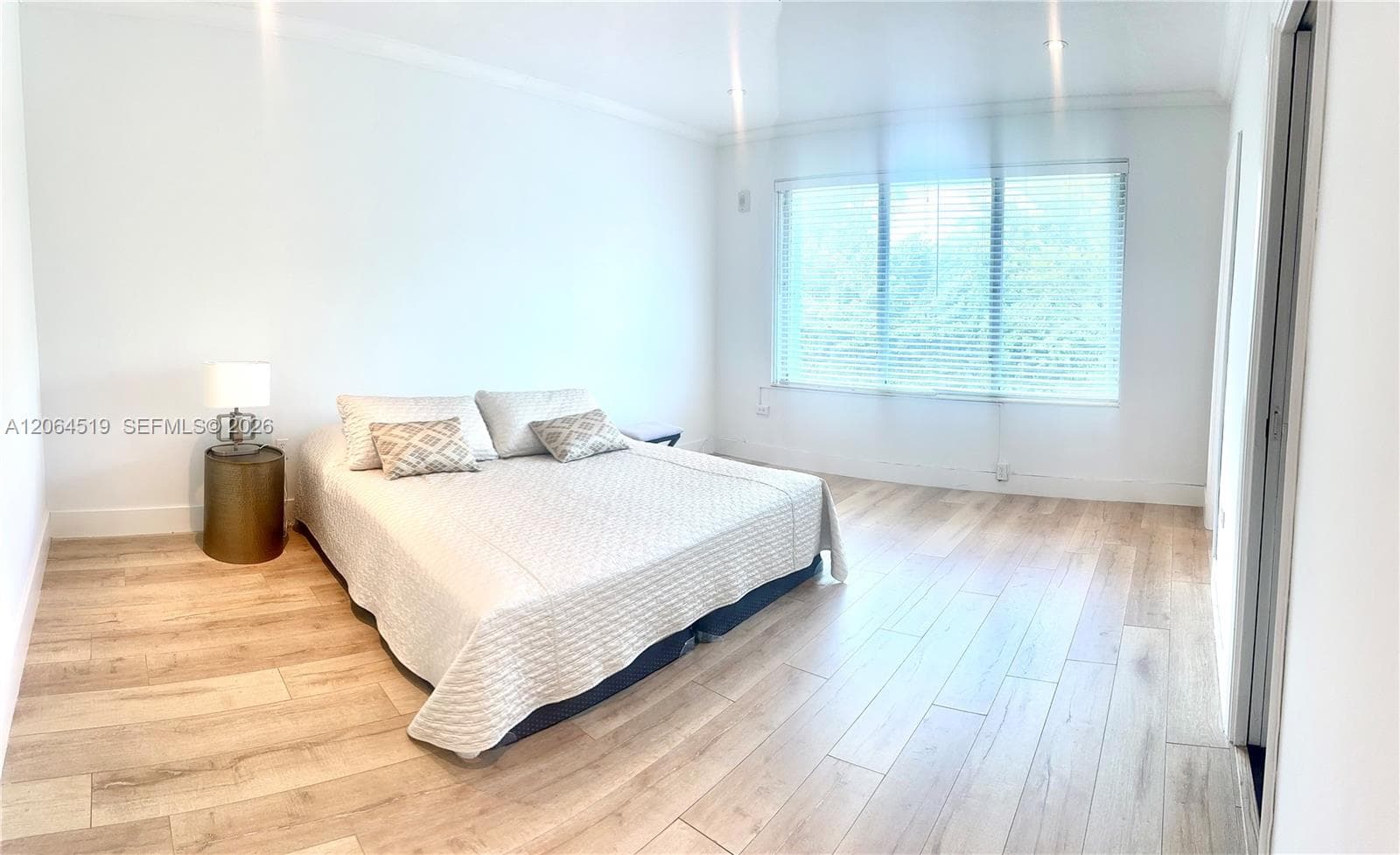 BROWNSTONE CO-OP APTS INC · #205 in Bal Harbour - Photo 8