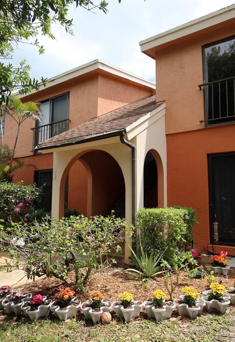 50 Se 12th Street #1670