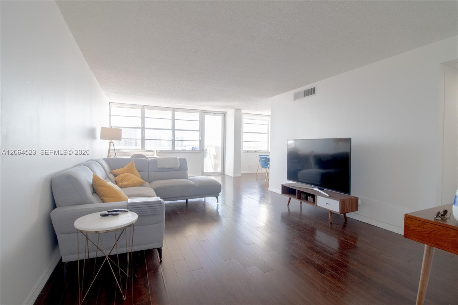 WINSTON TOWERS · #1201 in Sunny Isles Beach - Photo 8