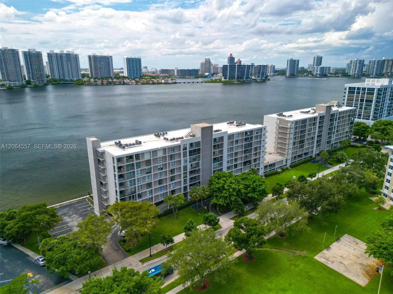 Fairview House · #S508 in Sunny Isles Beach - Photo 36