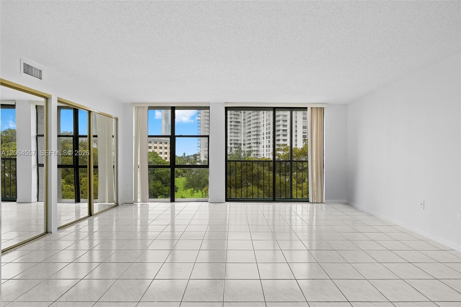 Fairview House · #S508 in Sunny Isles Beach - Photo 4