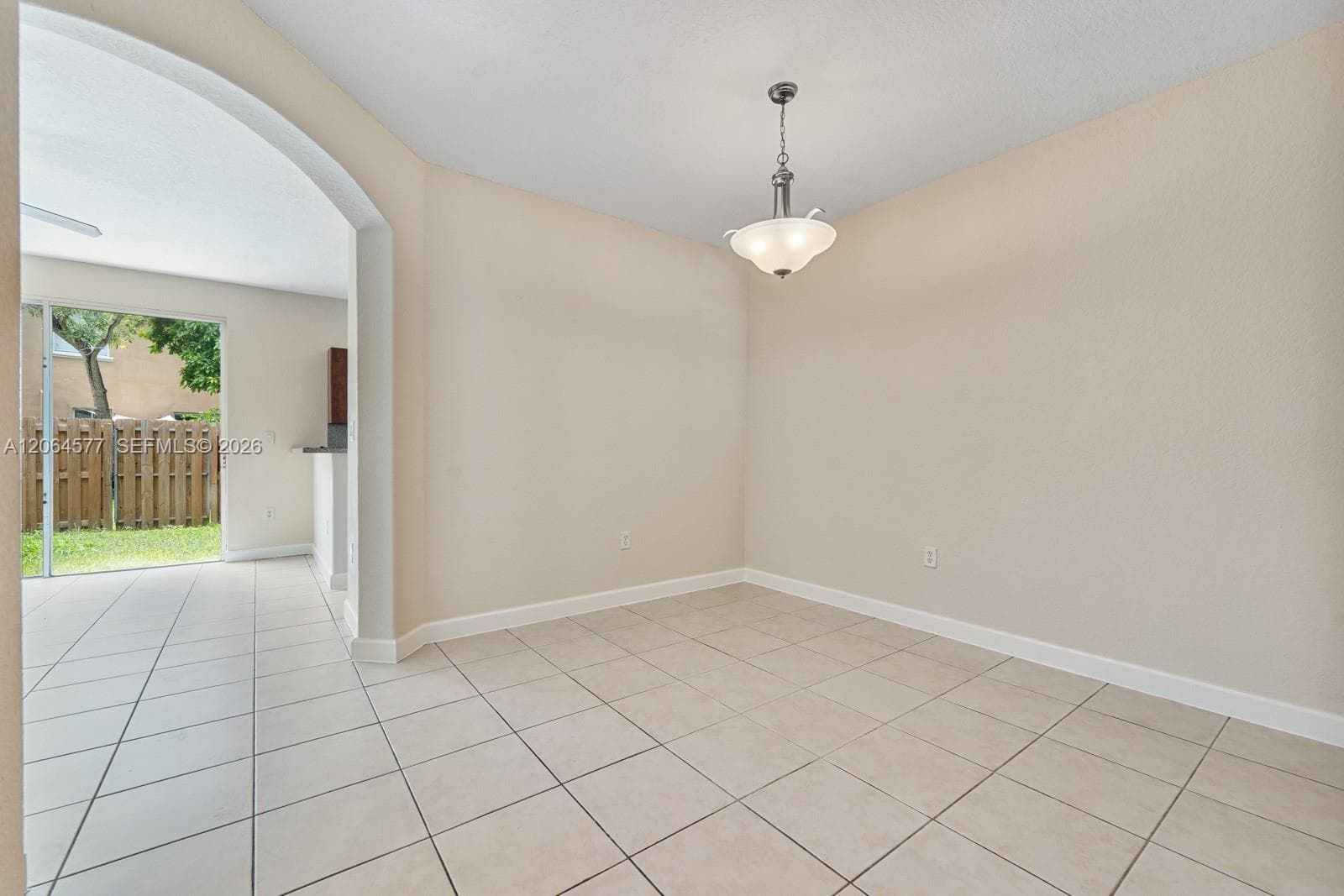 1427 SE 25th Ave photo 5