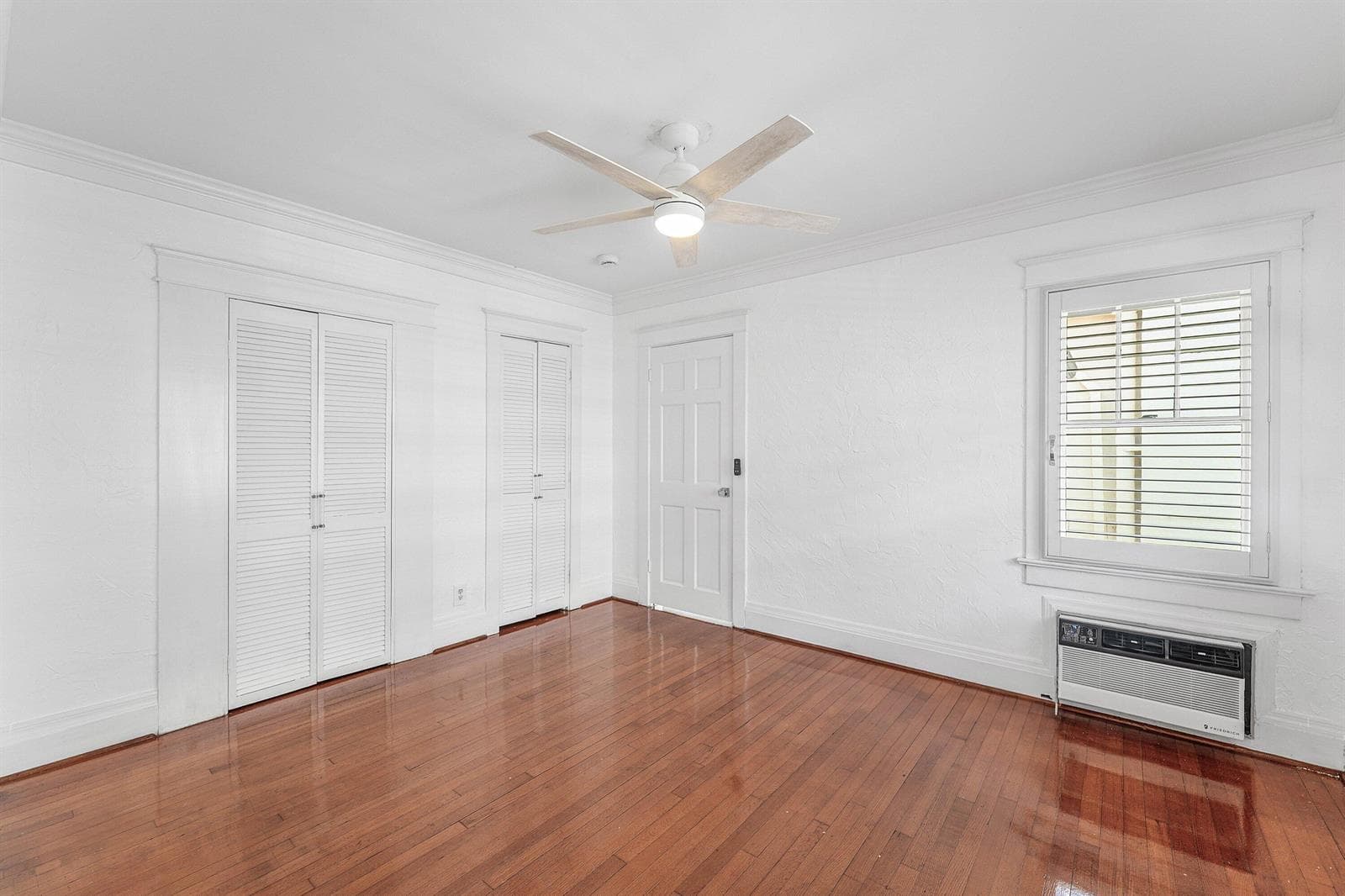 026-232AustralianAvenue-3-PalmBeach-FL-3