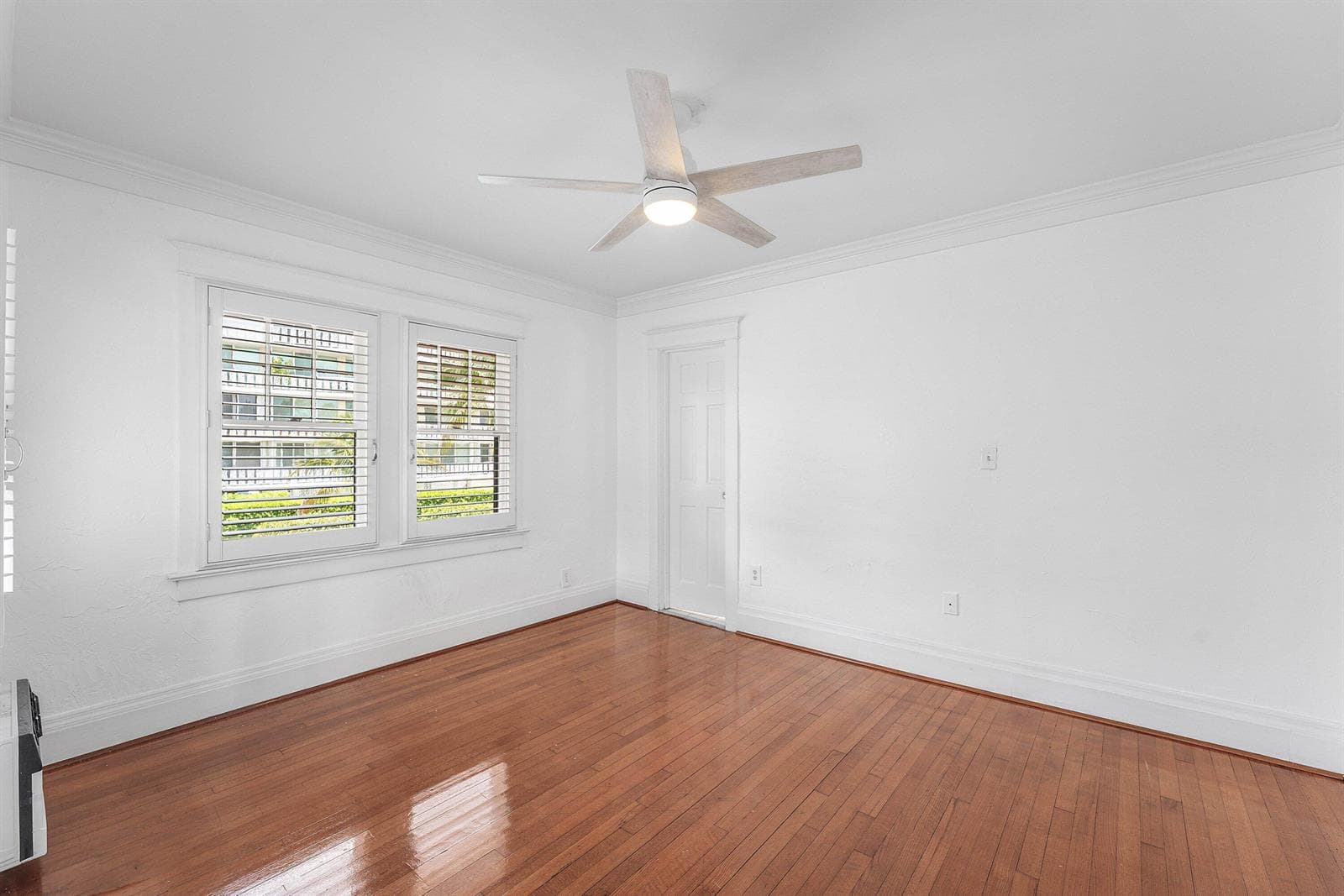 025-232AustralianAvenue-3-PalmBeach-FL-3