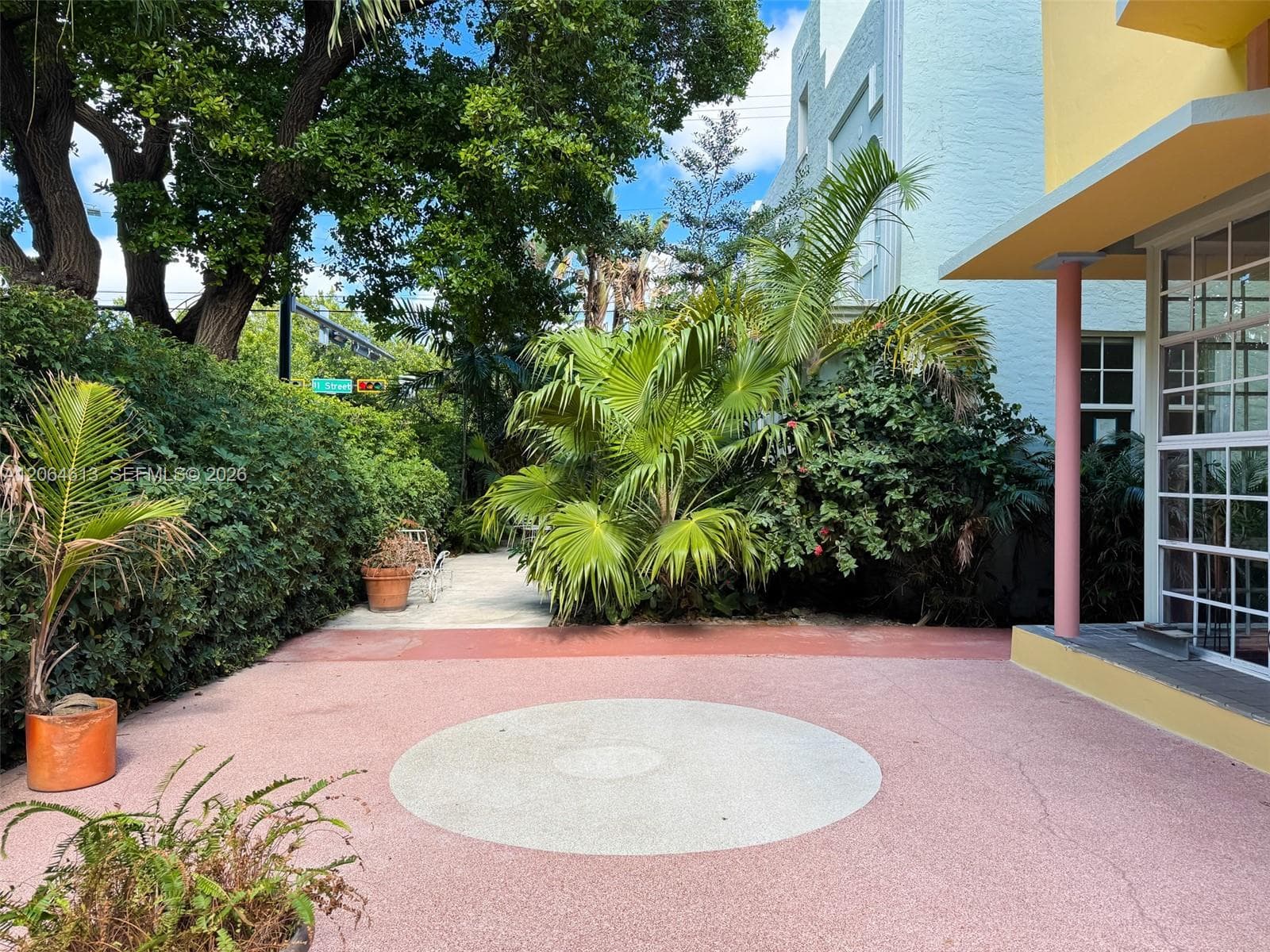 THE FLAMINGO CONDO · #1D in Miami Beach - Photo 17