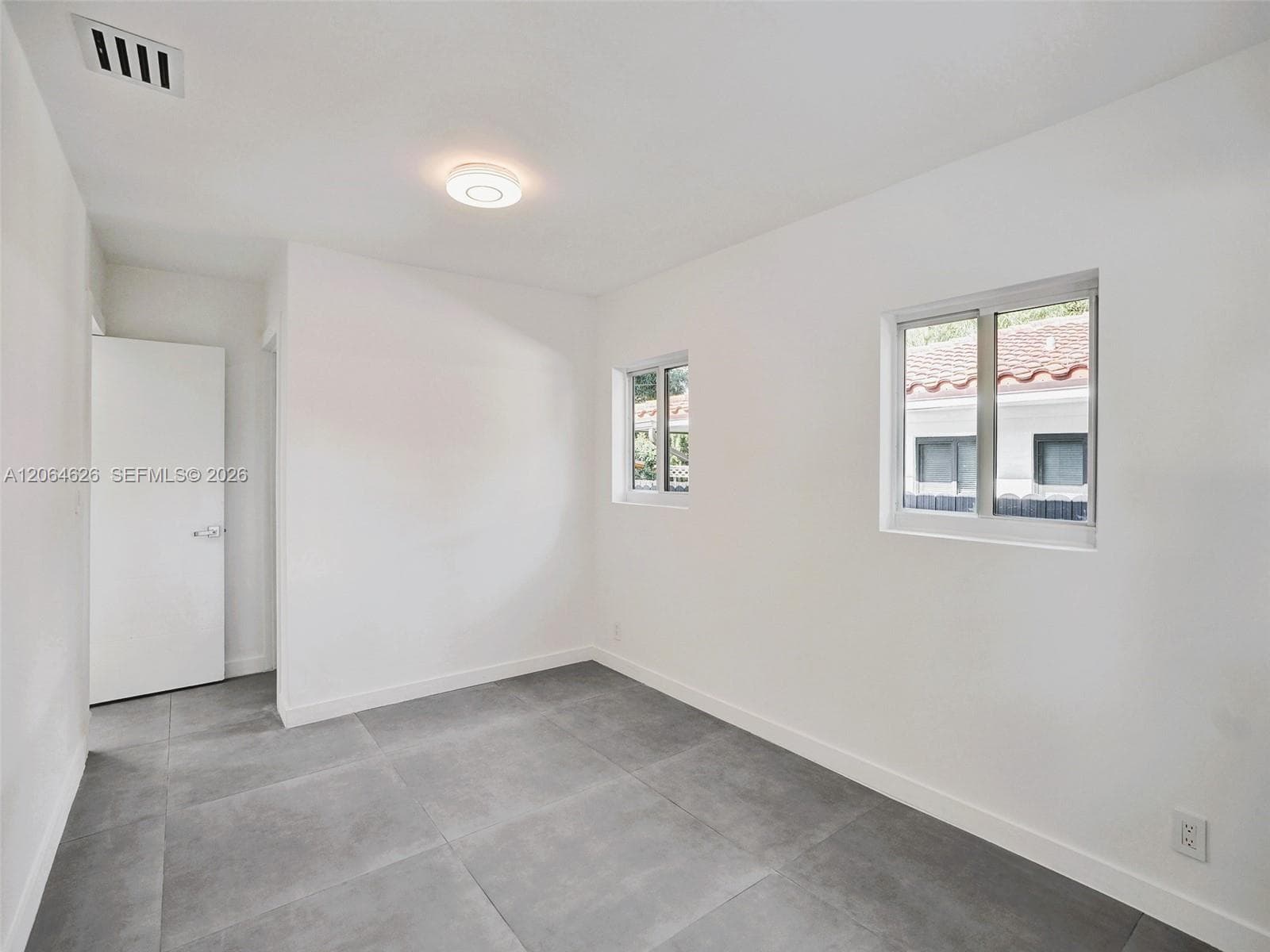2380 NE 184th Ter photo 40