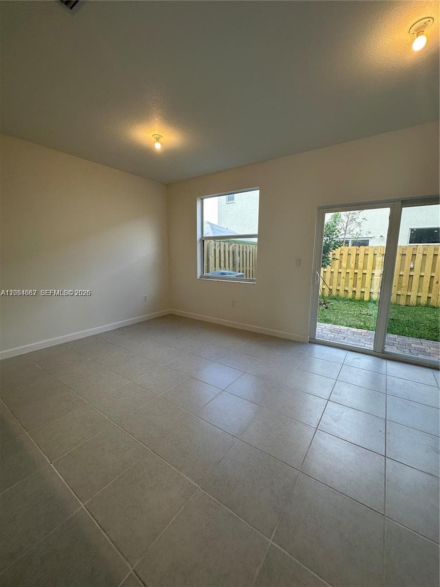 2892 SE 25rd #2892 photo 3