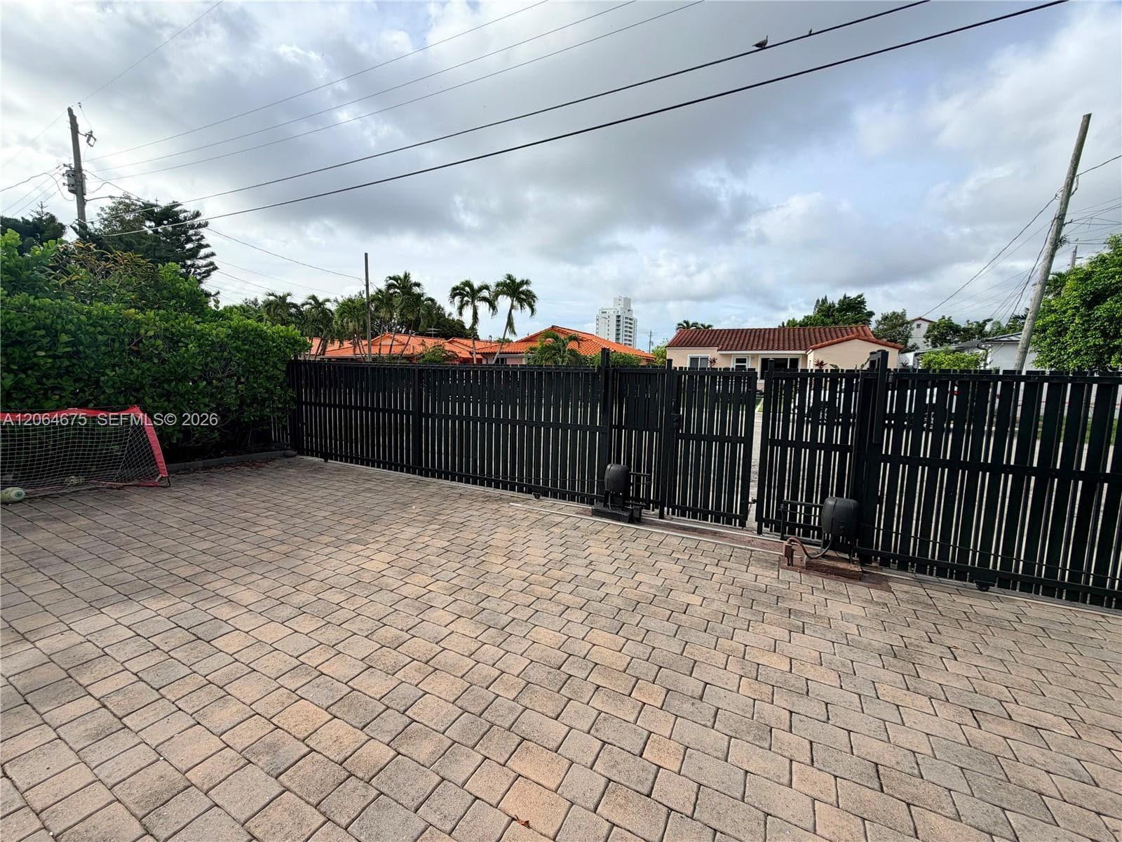 1525 SW 19th Ter photo 36