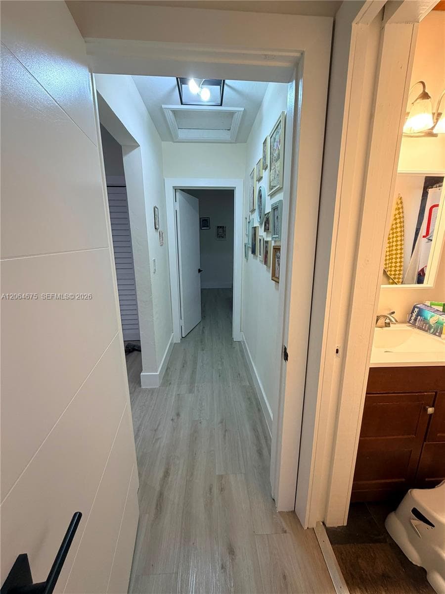 1525 SW 19th Ter photo 21