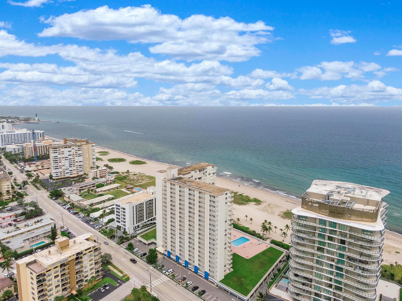 750_N_Ocean_Blvd_U1403_35
