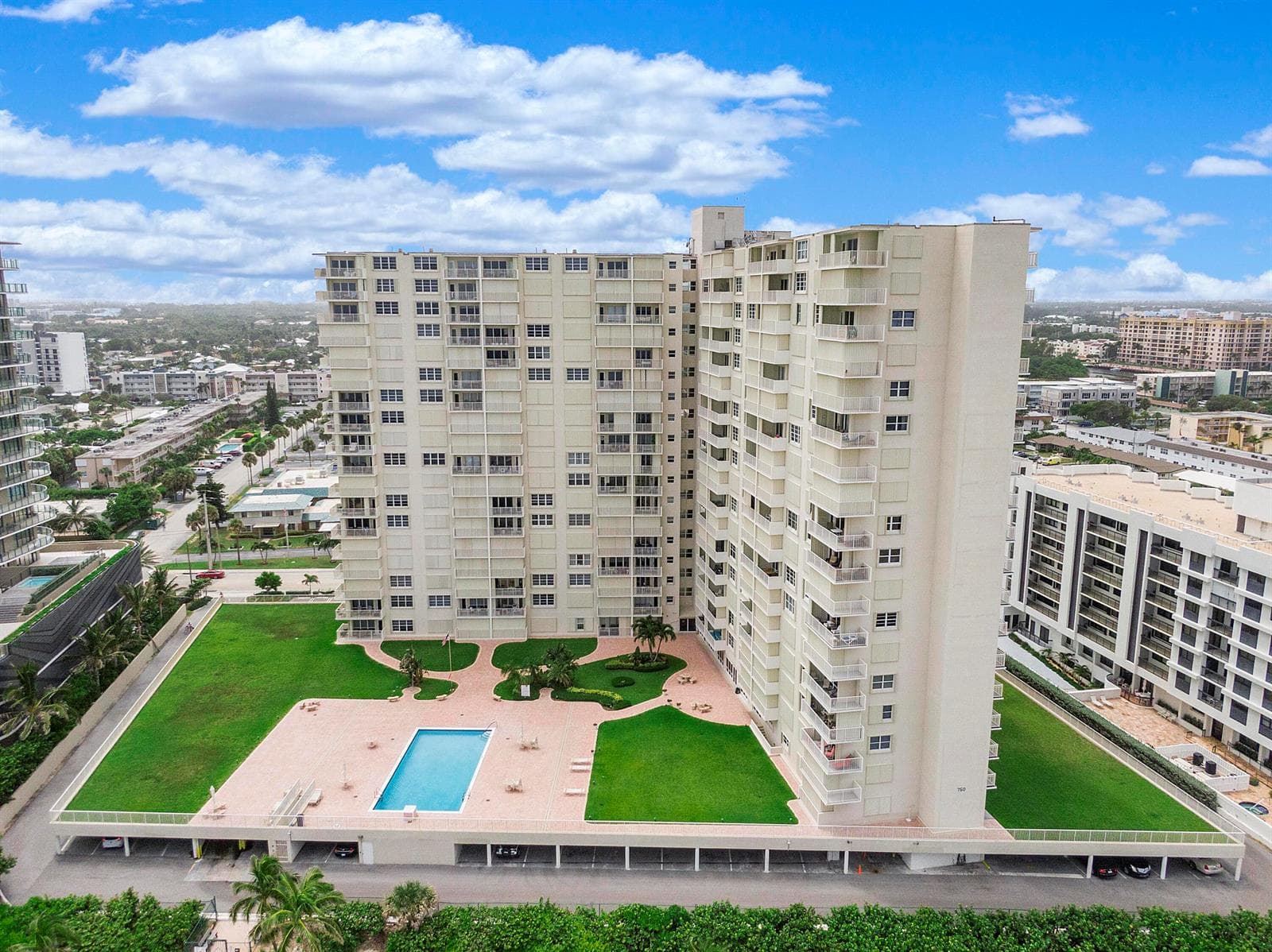 750_N_Ocean_Blvd_U1403_39