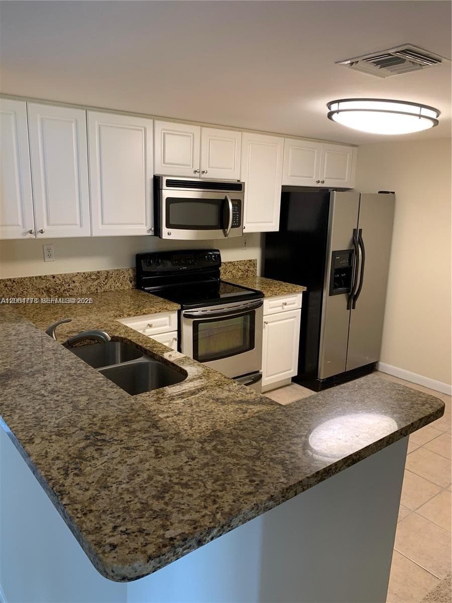 LAS OLAS BY THE RIVER CON · #2409 in Fort Lauderdale - Photo 8