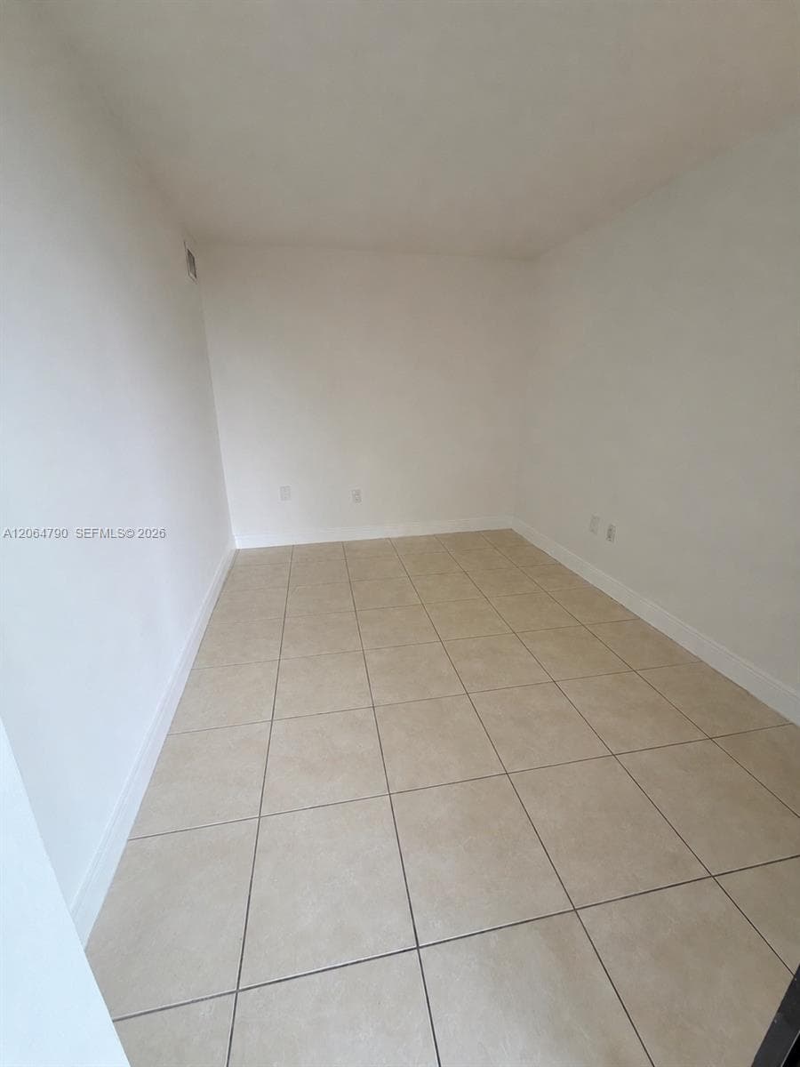 VERABELLA FALLS CONDO · #PH1 in Miami - Photo 6