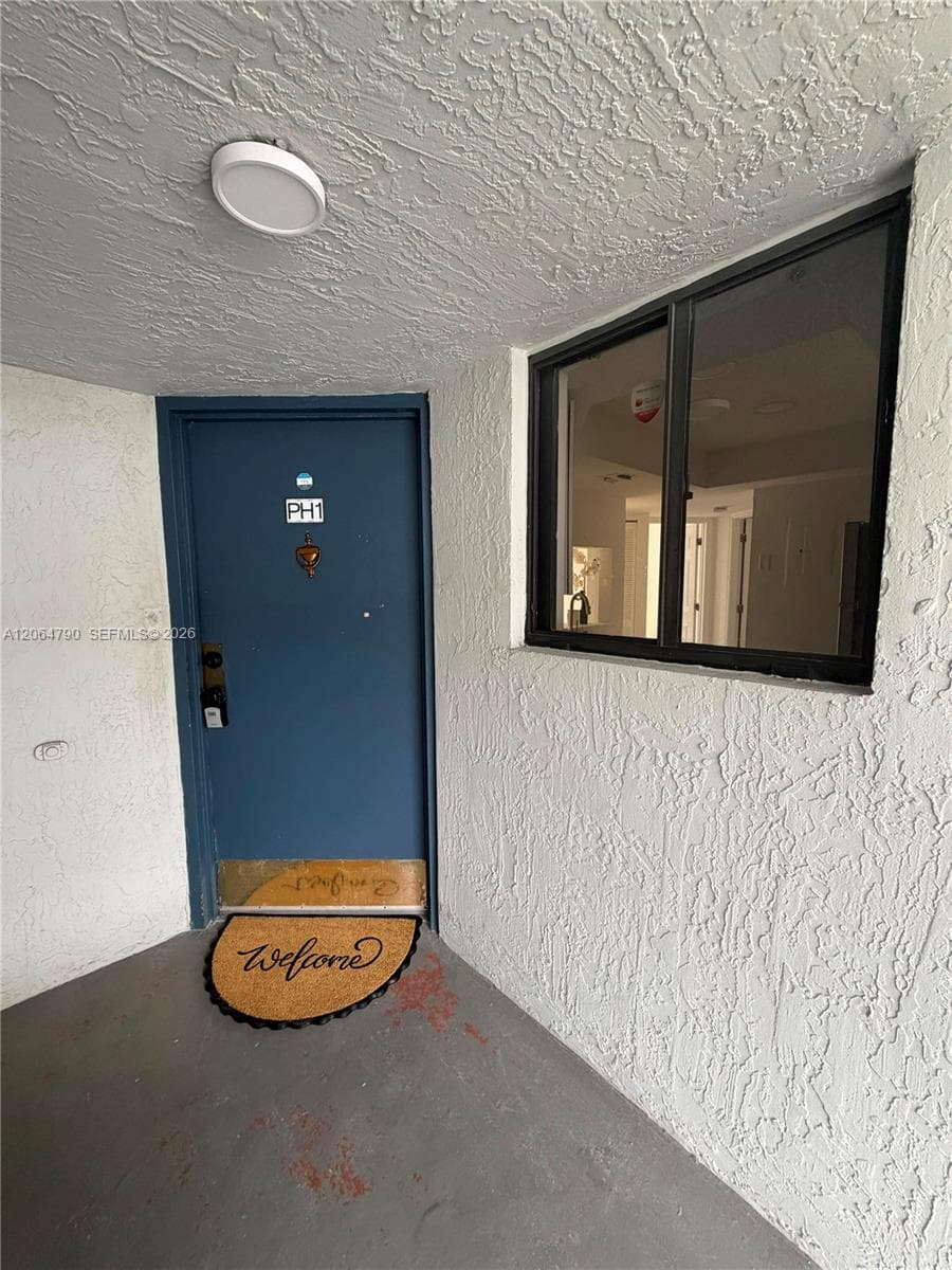 VERABELLA FALLS CONDO · #PH1 in Miami - Photo 13