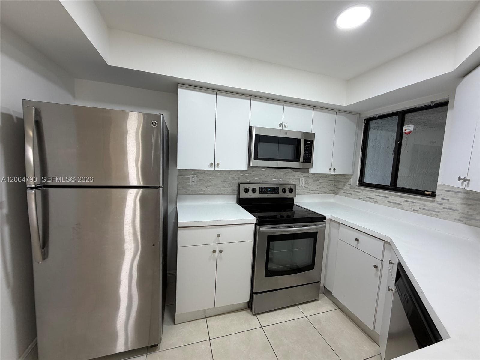 VERABELLA FALLS CONDO · #PH1 in Miami - Photo 11