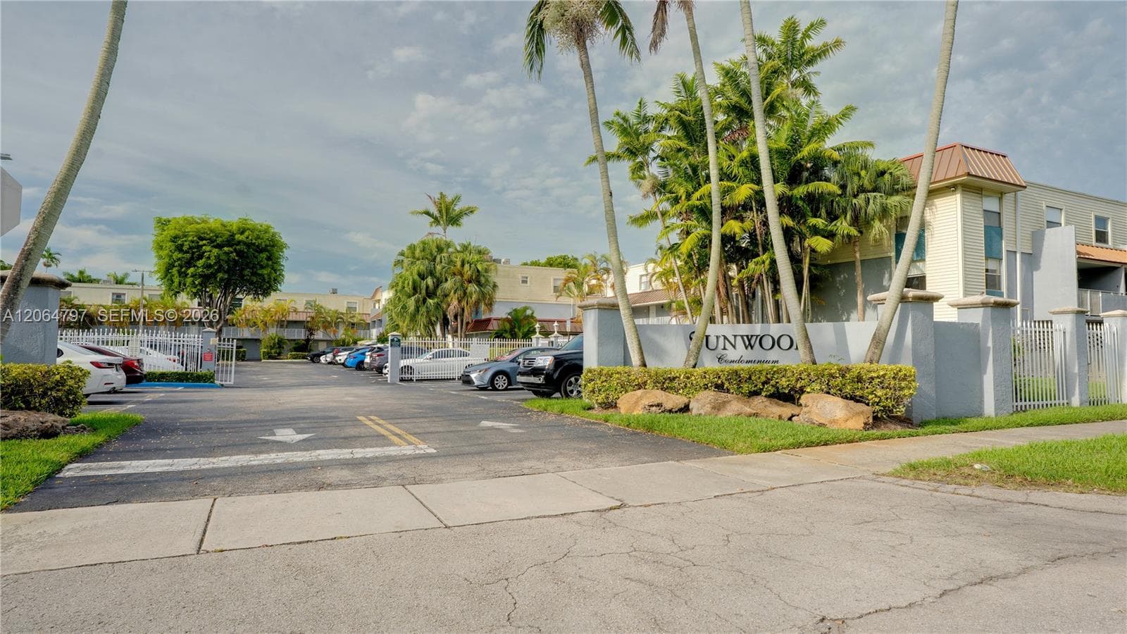 SUNWOOD CONDO · #243 in Miami - Photo 27
