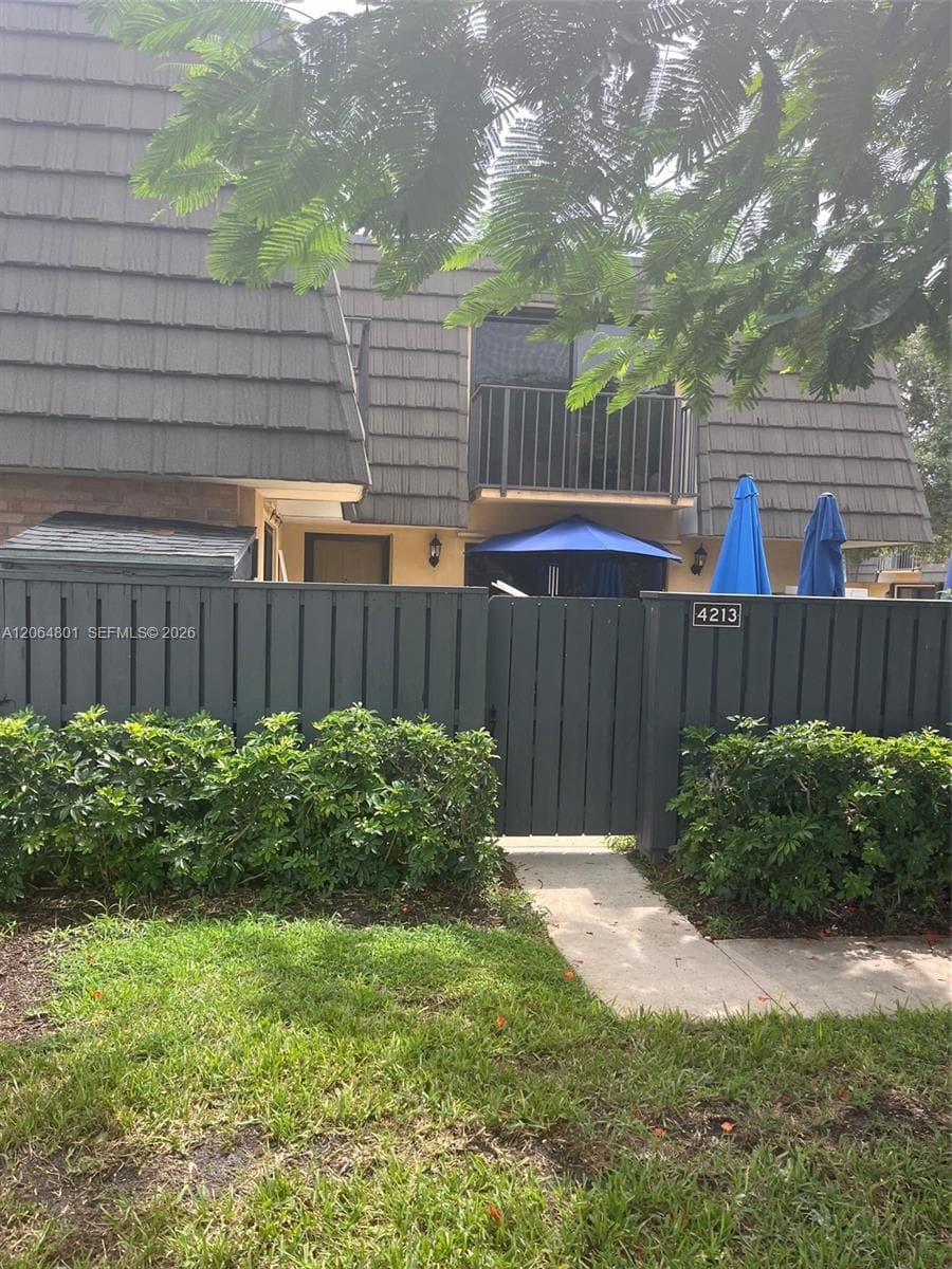 4213 42nd Way photo 1
