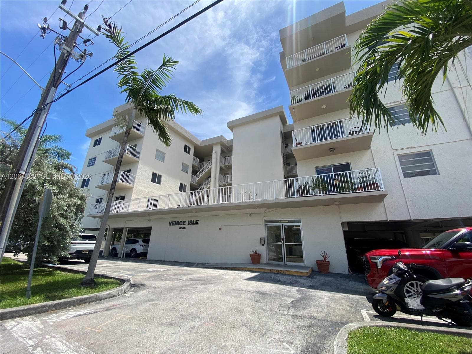 VENICE ISLE CONDO · #301 in North Miami Beach - Photo 1