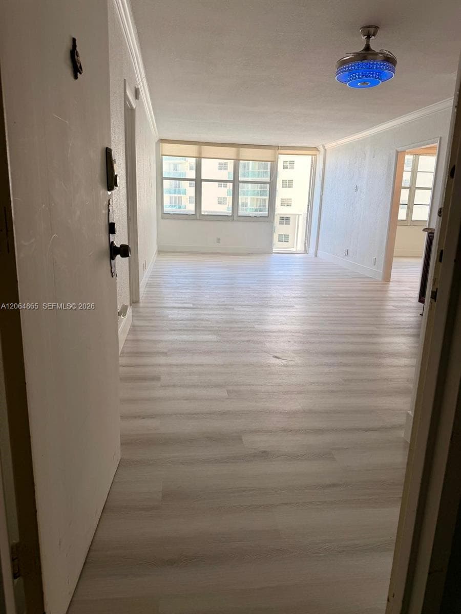 SEA AIR TOWERS CONDO · #1116 in Hollywood - Photo 3