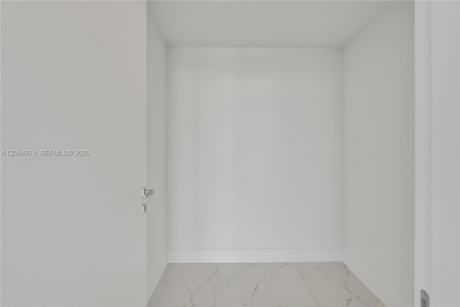HALLANDALE OASIS 2019 LLC · #904 in Hallandale Beach - Photo 14