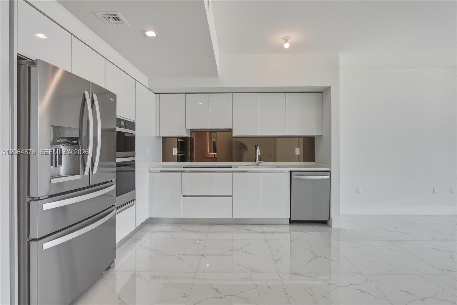 HALLANDALE OASIS 2019 LLC · #904 in Hallandale Beach - Photo 4