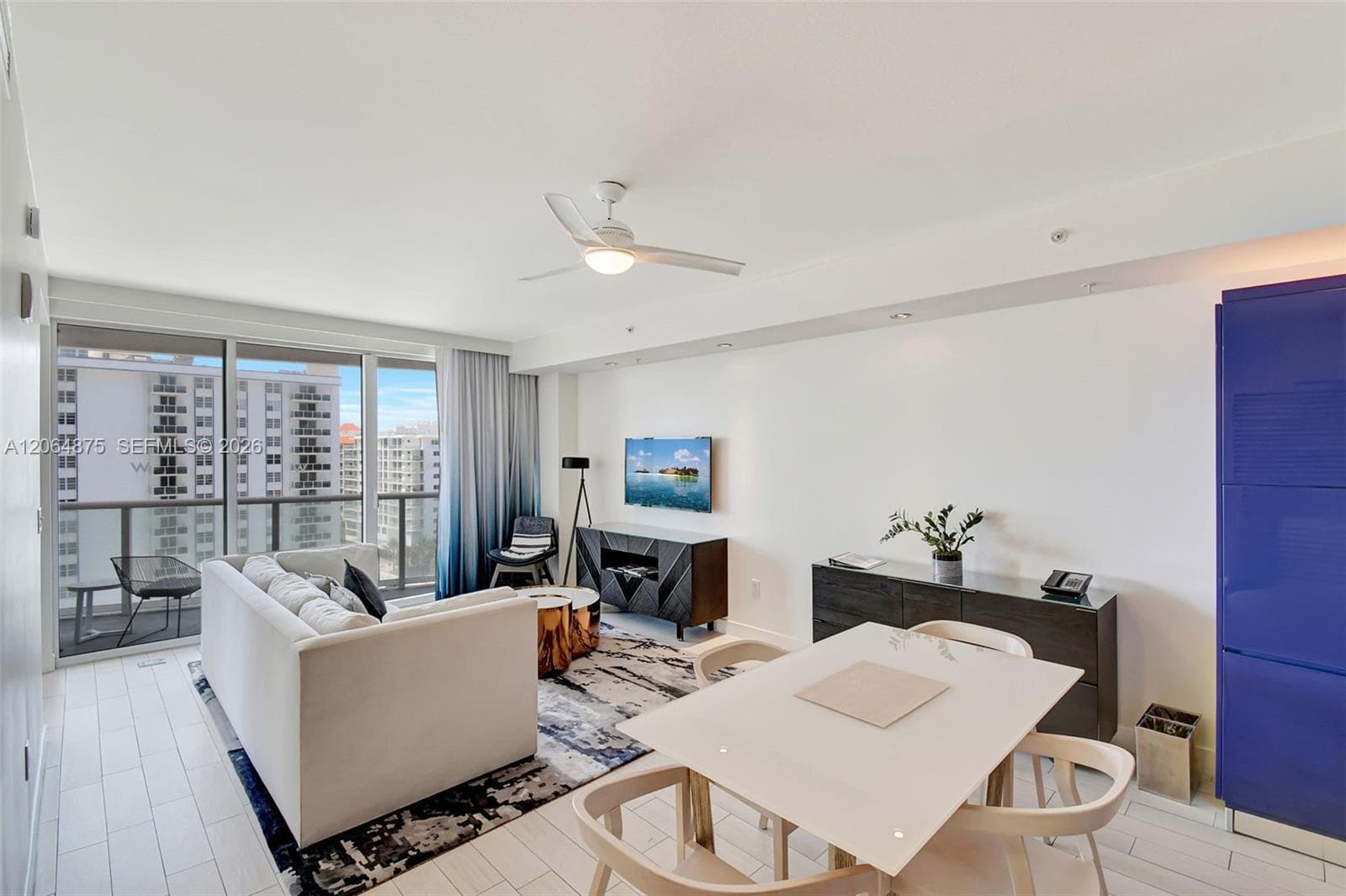 FORT LAUDERDALE RESIDENCE · #1003 in Fort Lauderdale - Photo 2