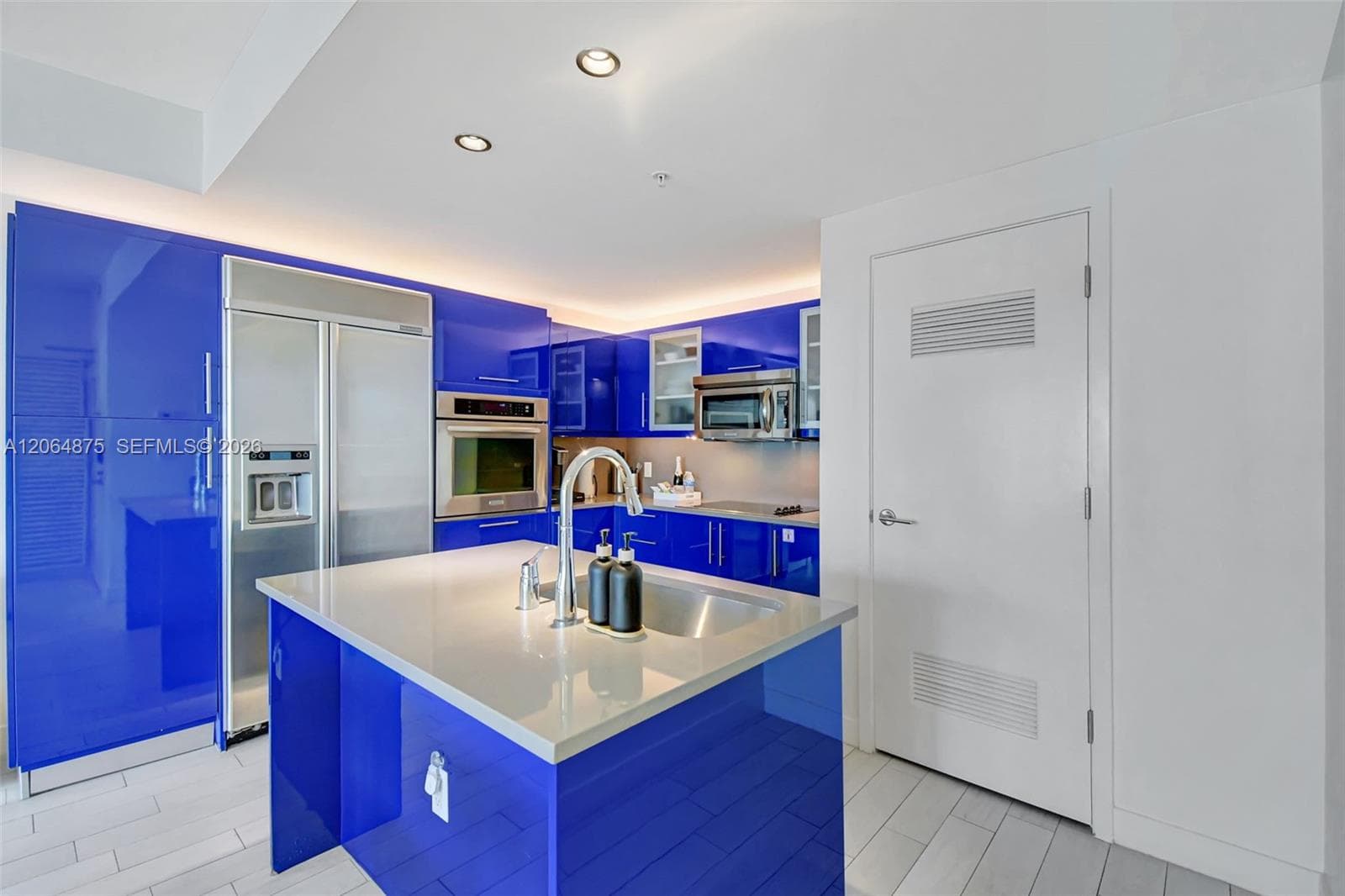 FORT LAUDERDALE RESIDENCE · #1003 in Fort Lauderdale - Photo 3