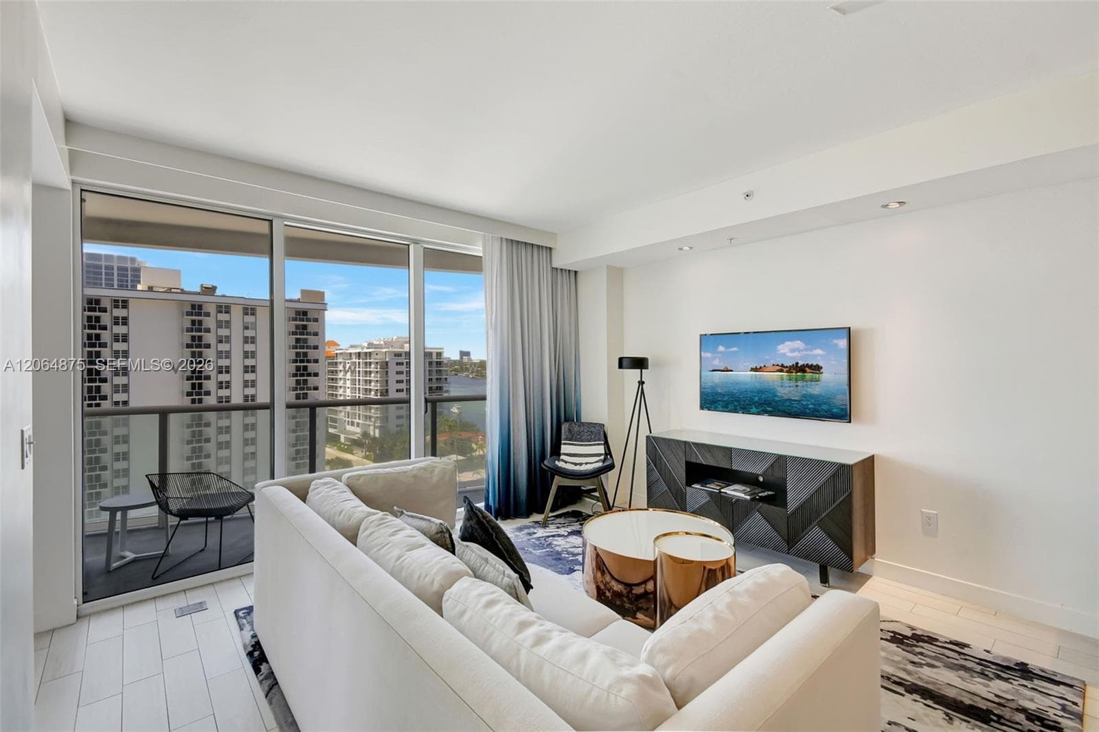 FORT LAUDERDALE RESIDENCE · #1003 in Fort Lauderdale - Photo 10