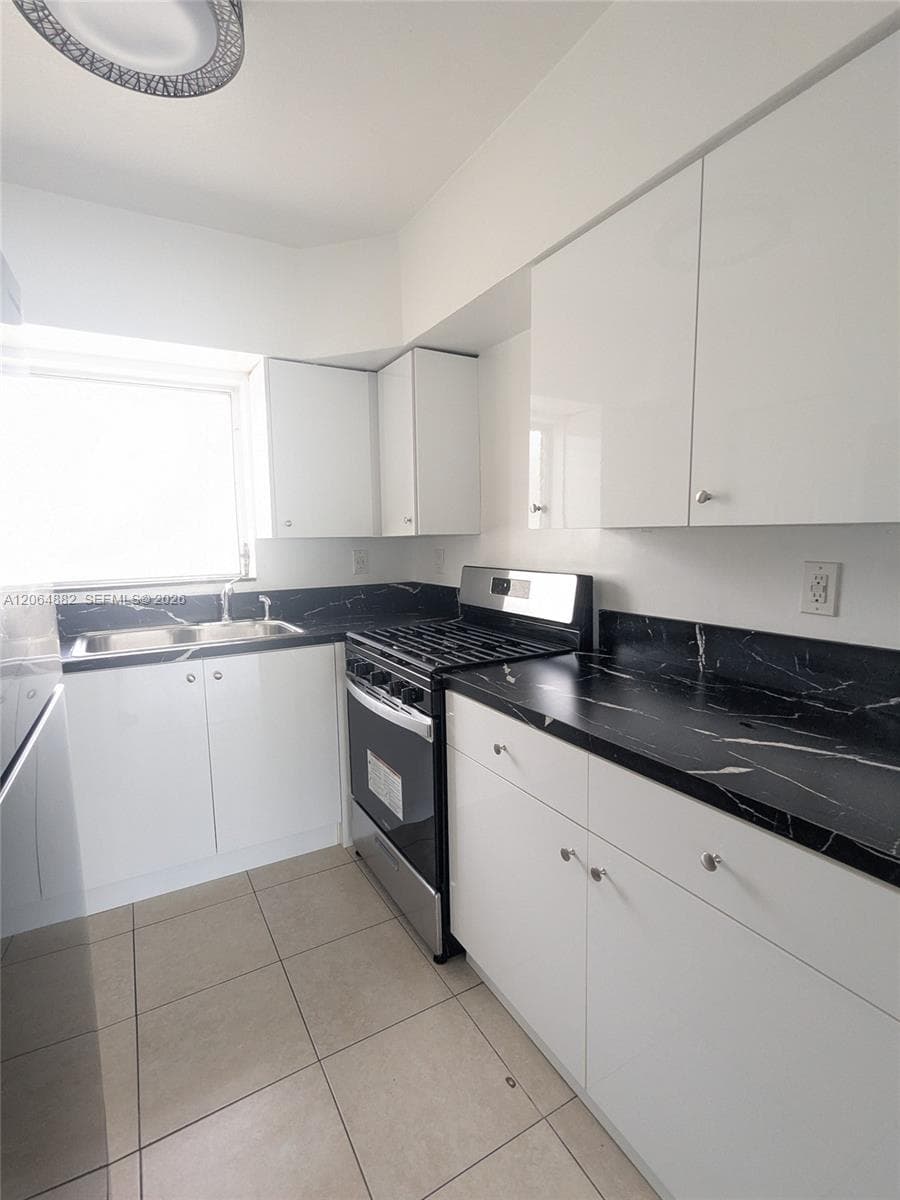 BISCAYNE BCH SUB · #4 in Miami Beach - Photo 9