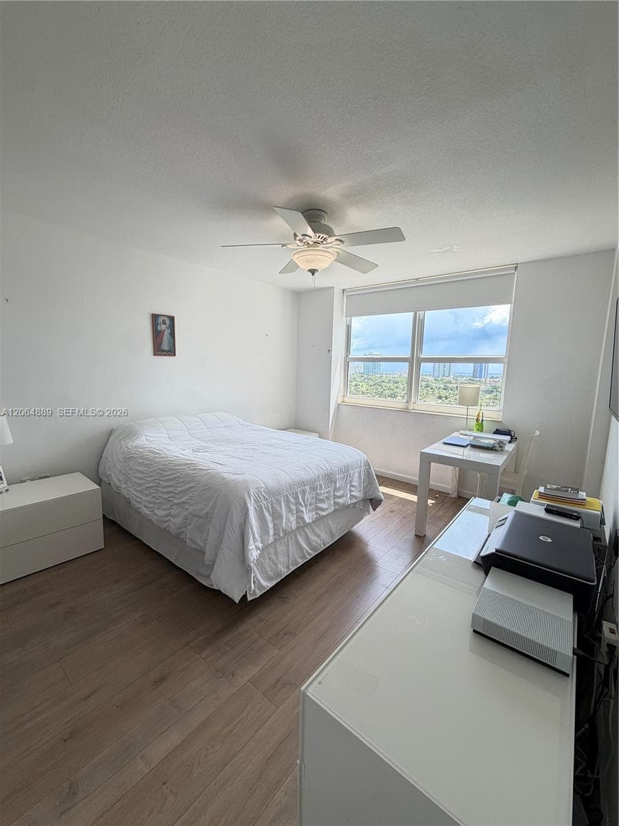 TURNBERRY ON THE GREEN CO · #1215 in Aventura - Photo 13