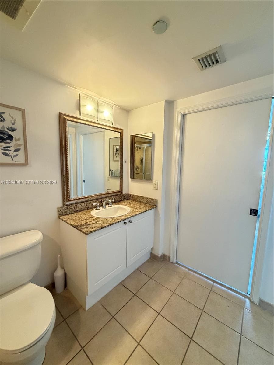 TURNBERRY ON THE GREEN CO · #1215 in Aventura - Photo 17