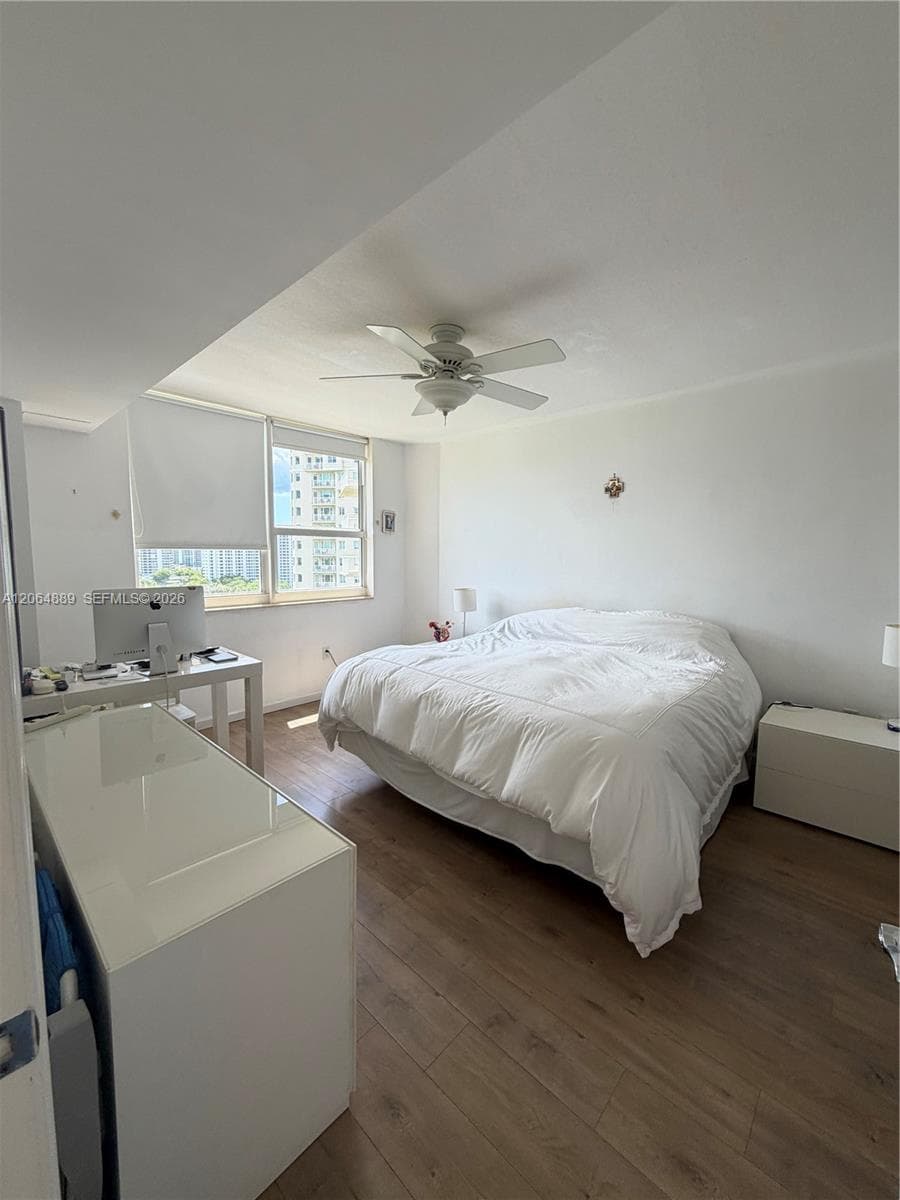 TURNBERRY ON THE GREEN CO · #1215 in Aventura - Photo 18