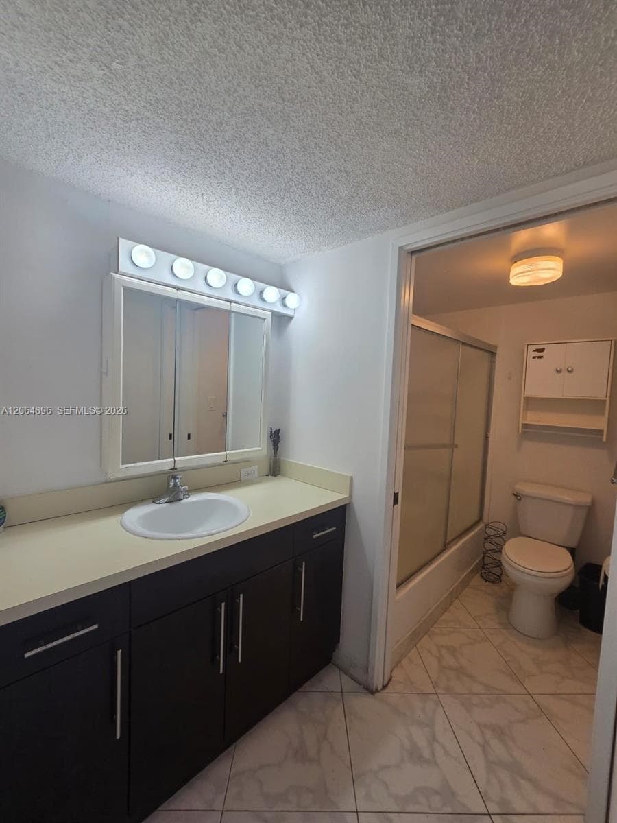 PLAZA OF AMERICAS CONDO P · #609 in Sunny Isles Beach - Photo 15