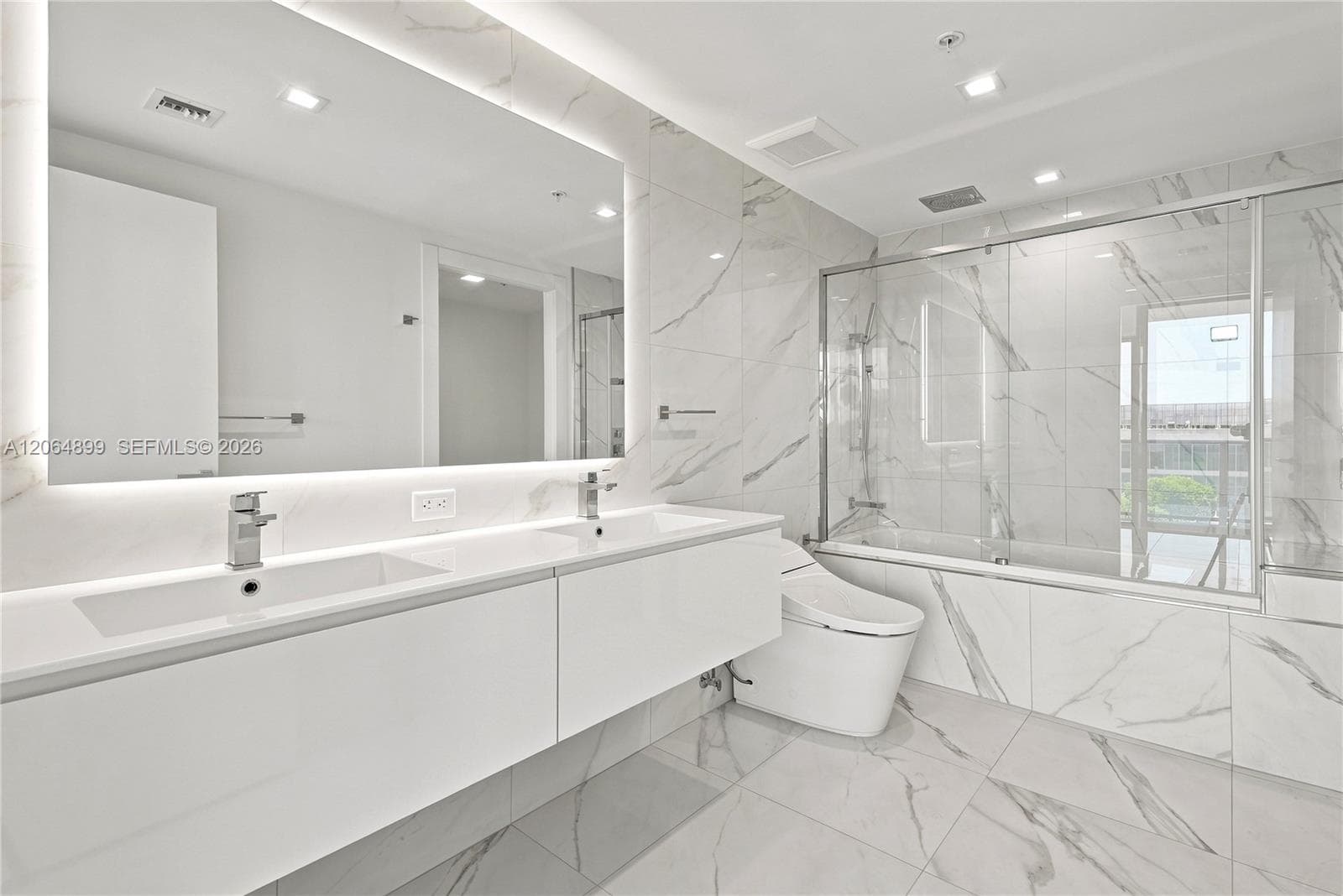 OASIS HALLANDALE WEST TOWE · #302 in Hallandale Beach - Photo 21