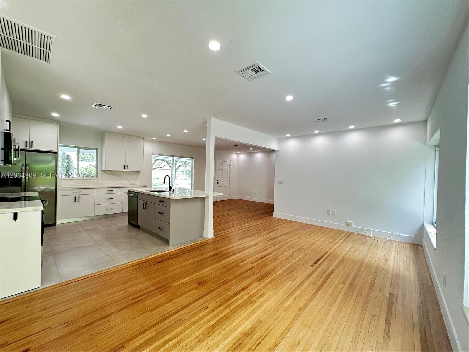 460 San Servando Ave #- photo 13