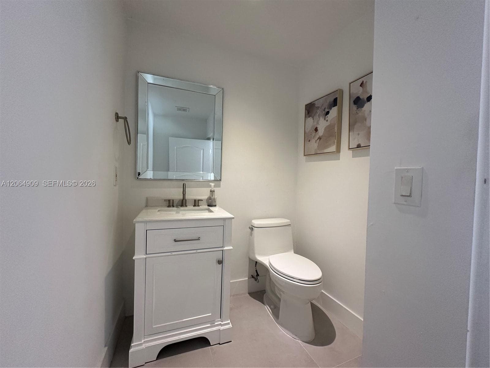 1/2 BATH
