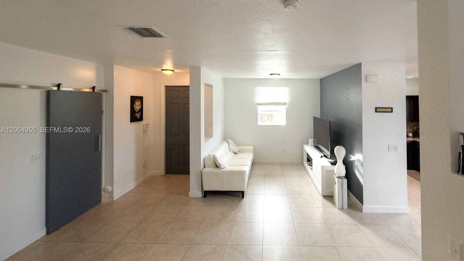 1001 NE 208th St #. photo 6