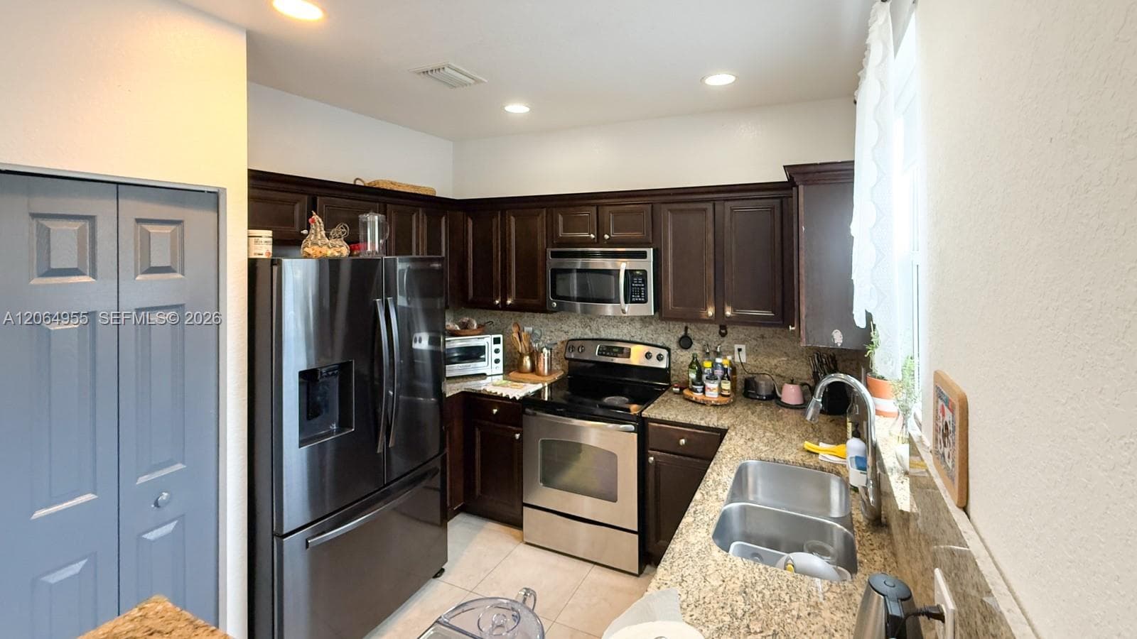 1001 NE 208th St #. photo 11