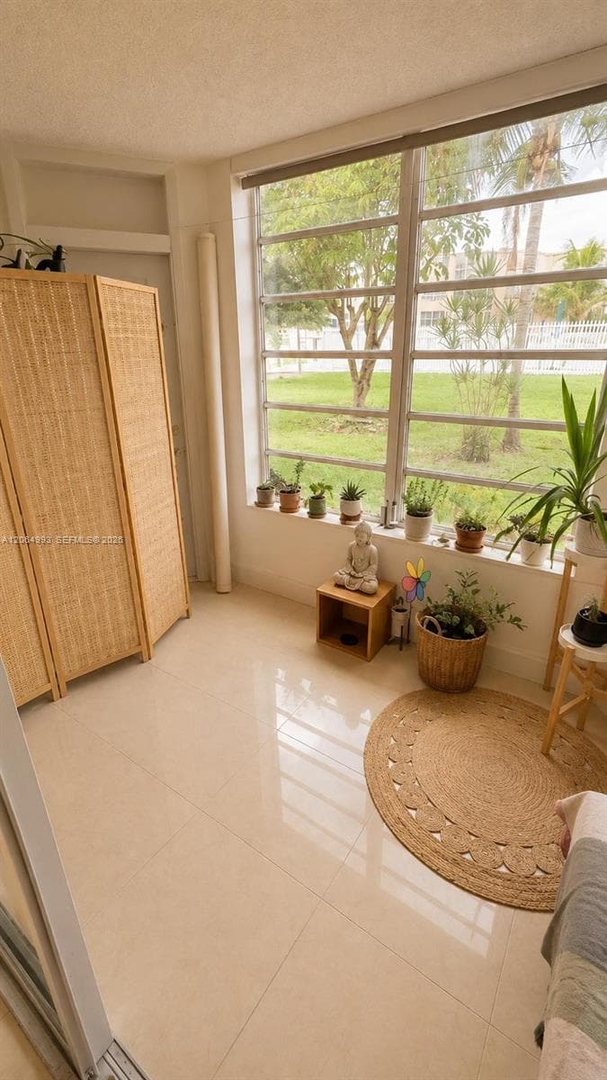 ROLLING GREEN CONDO C · #C116 in Miami - Photo 6