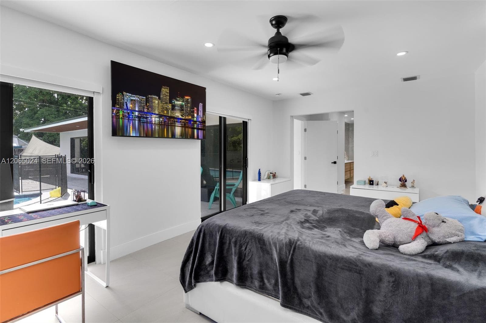 11243 SW 174th Ter photo 16