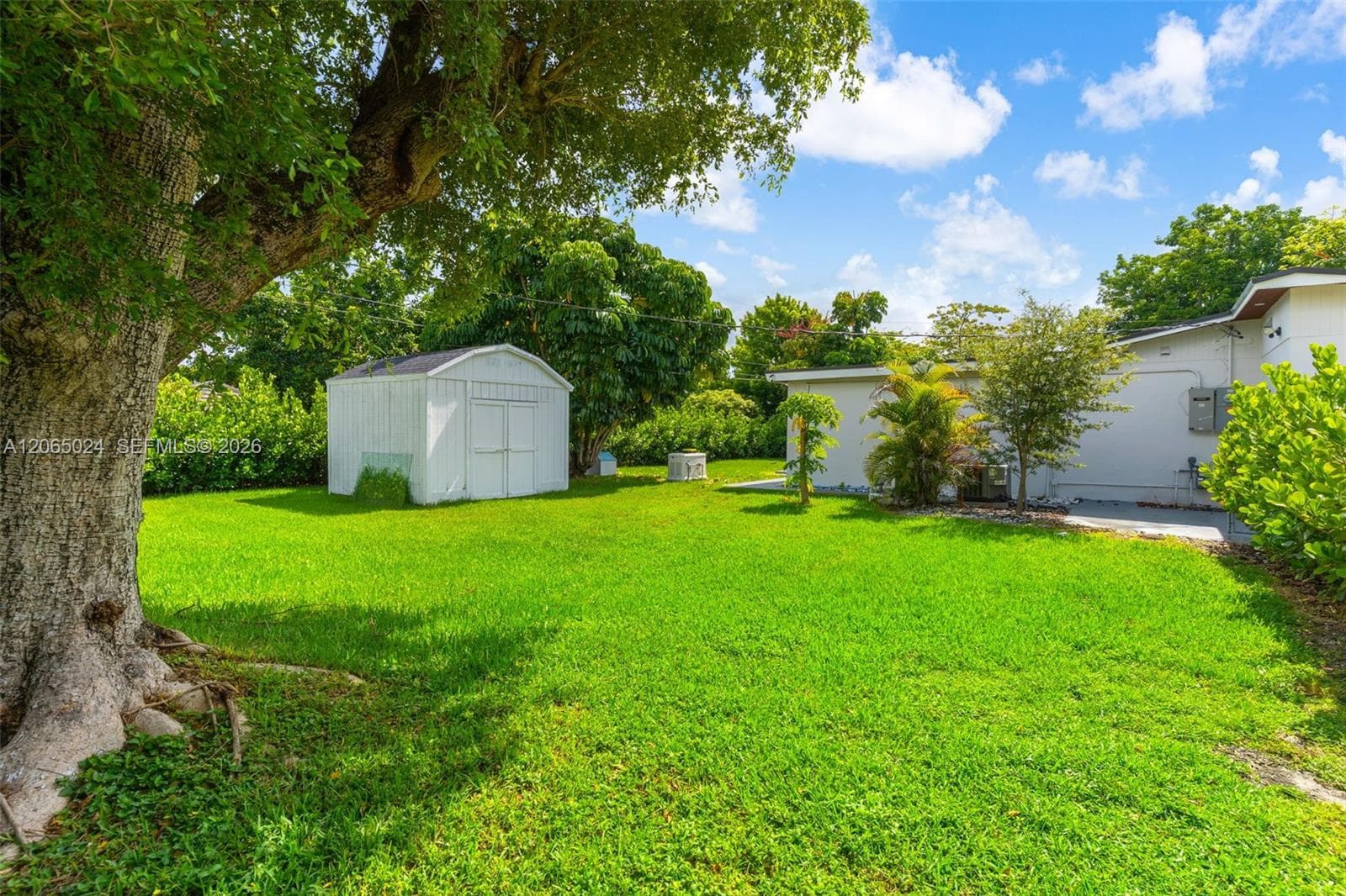 11243 SW 174th Ter photo 28
